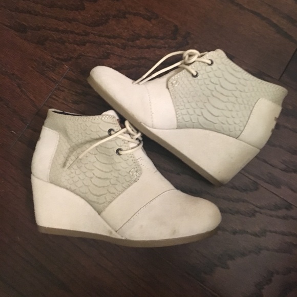 Toms Creme Suede Desert Snake Wedge - Picture 5 of 6