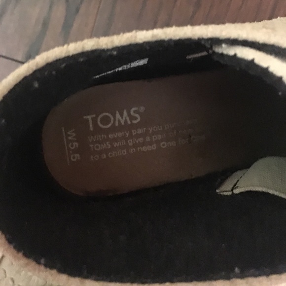 Toms Creme Suede Desert Snake Wedge - Picture 6 of 6