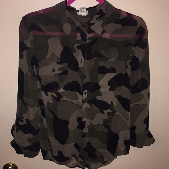 SUPER SALE: 👆🏻Like new Sheer top - Picture 2 of 6