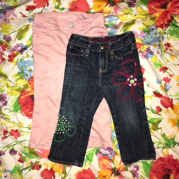 🎊*CLOSET CLEAN OUT SALE!*🎊 Pair of babyGap jeans - Picture 2 of 7