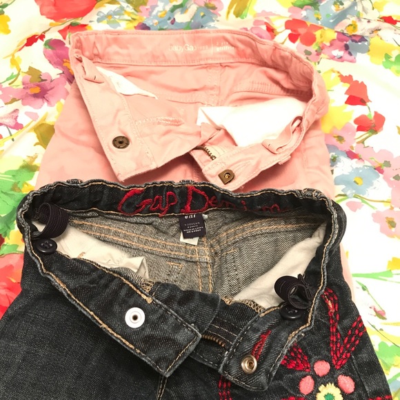 🎊*CLOSET CLEAN OUT SALE!*🎊 Pair of babyGap jeans - Picture 4 of 7