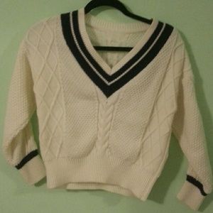 *Donating Soon!* Cable knit comfy sweater