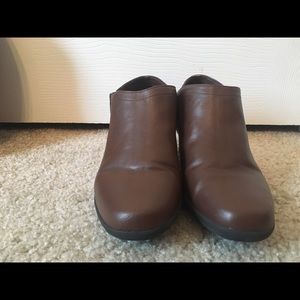 Dr. Scholl's leather wedge boots