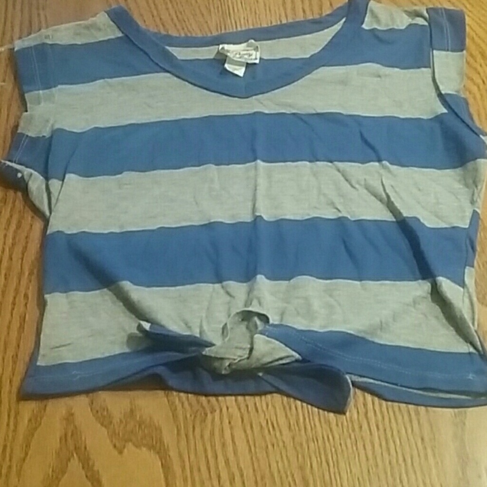 Shirt - Picture 3 of 3