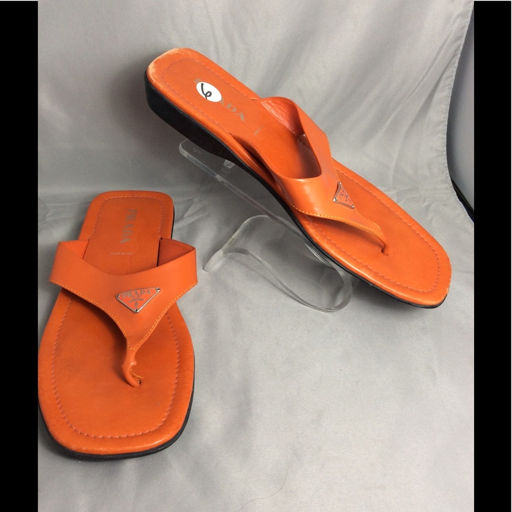 PRADA leather 9M Thong sandals EU 39