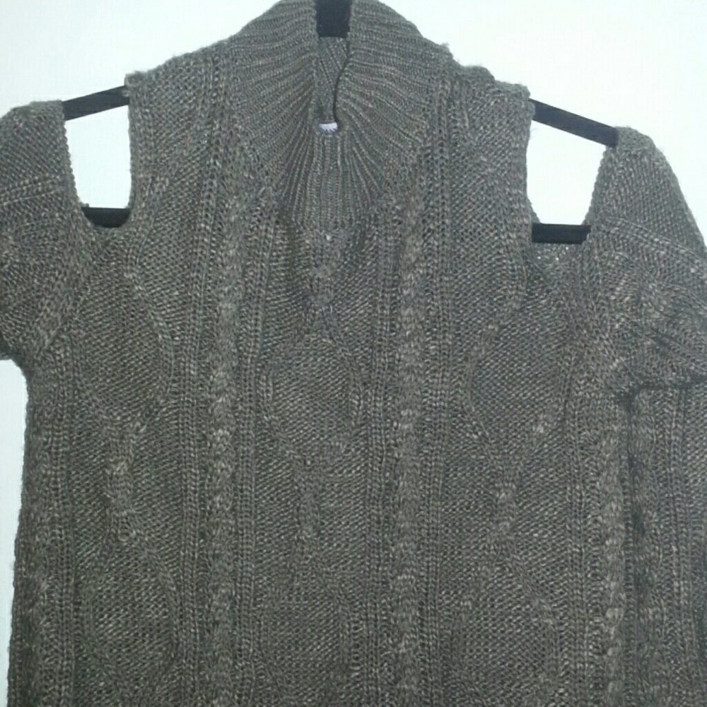 *DONATED!* Olive comfy knit sweater