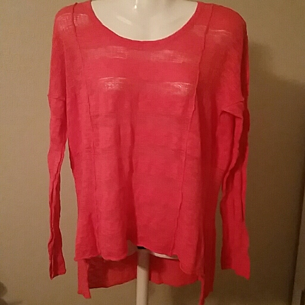 Awesome Hi-Low Hem Top NWOT