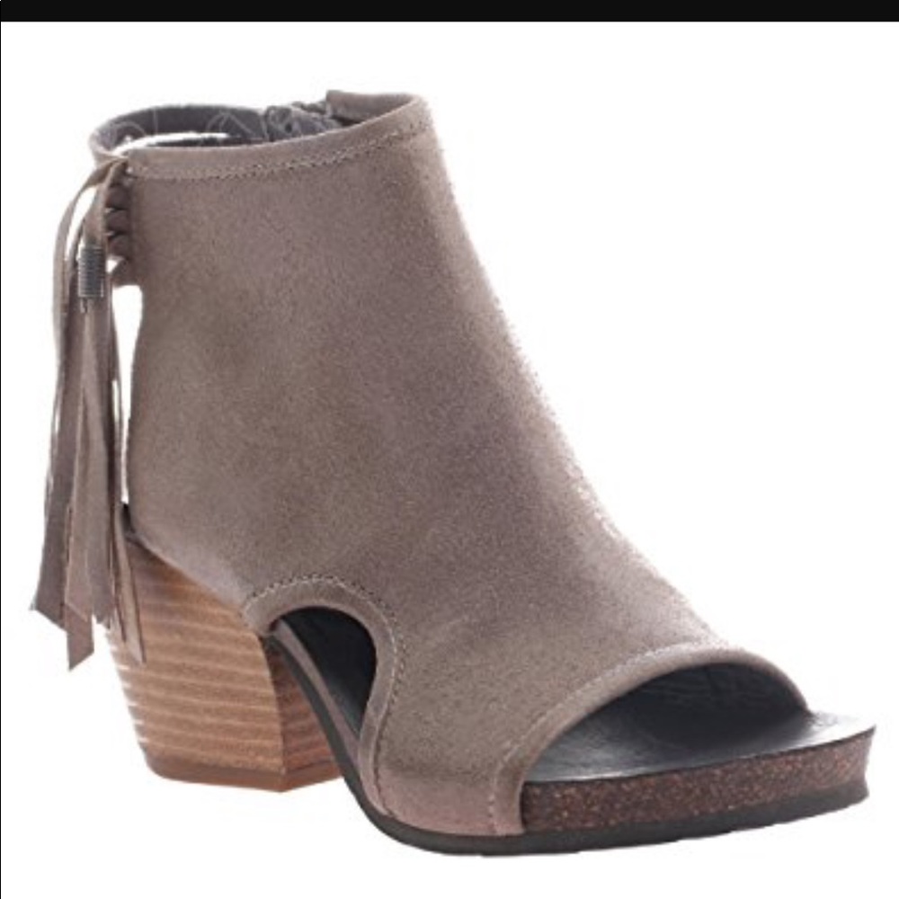 OTBT Free Spirit Shoe. Size 9.5