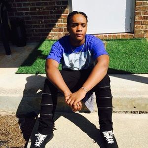 Meet your Posher, Anderson