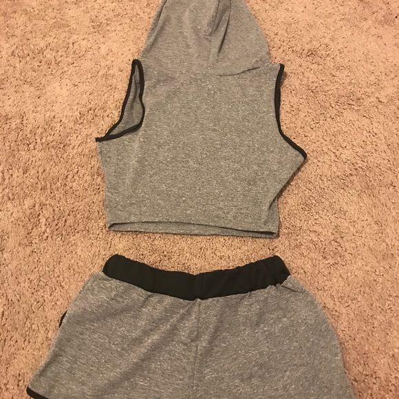 Killin it 00 crop top and shorts set. - Picture 2 of 2