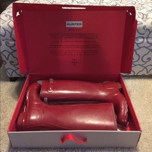 Original Tall Gloss Hunter Boots in Military Red