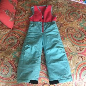 Toddler girls Columbia overall snow-pants ❄️ 💕