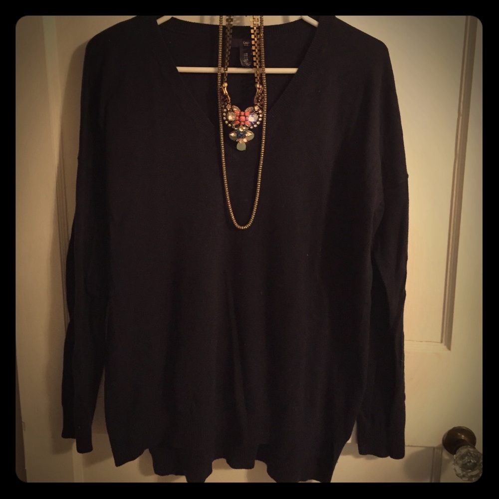 GAP v-neck long sweater.