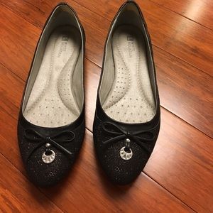 Cute black flats - size 8.5