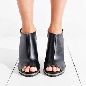 Kelsi Dagger block heals