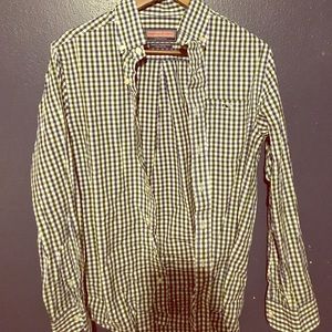 Vineyard Vines Slim fit, Tucker shirt. Size S.