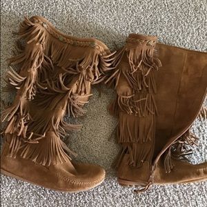 Minnetonka fringe boots