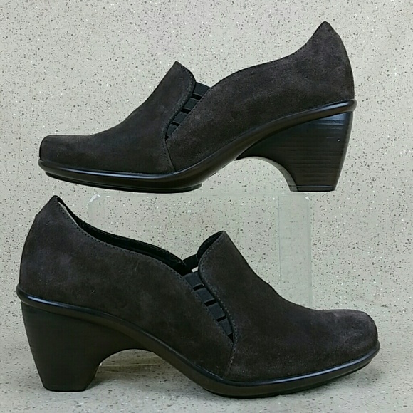 Dansko Shoes - Dansko Raphael Slip On Mid Suede Heels W 37