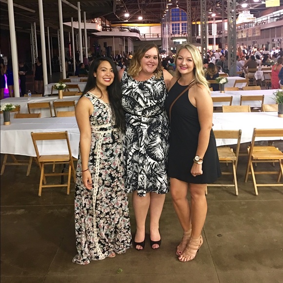 Meet your Posher, Audriana - Picture 2 of 2