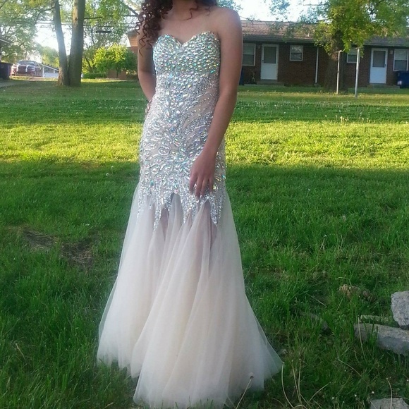 🚫Sold🚫 Prom Dress - Picture 2 of 2