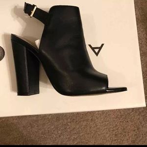 Aldo noassa peep toe booties