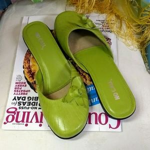 No Call Shoes - Awesome Apple Green Mules Slip-On Flats No Call Shoes - Awesome Apple Green Mules Slip-On Flats