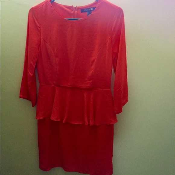 Beautiful peplum dress :) - Picture 1 of 3