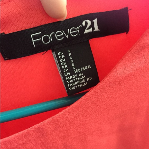 Beautiful peplum dress :) - Picture 3 of 3