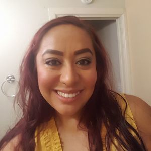 Meet your Posher, Dina