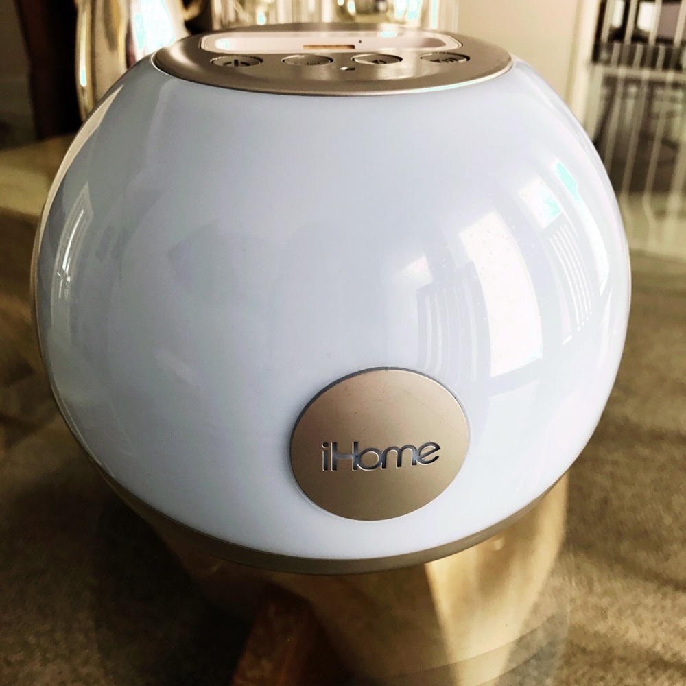IHome Phone Charger and Speaker