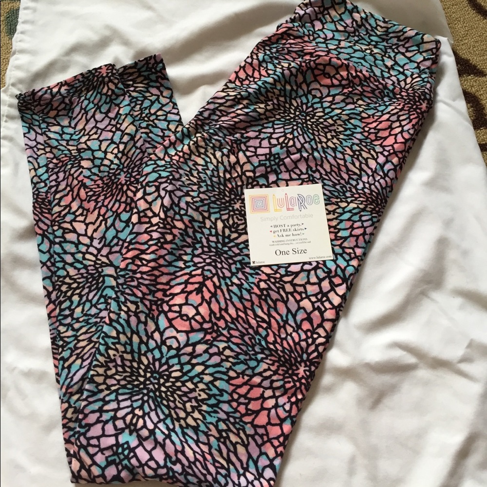 Gorgeous Lularoe OS patterned leggings