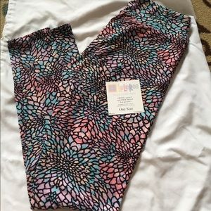 Gorgeous Lularoe OS patterned leggings