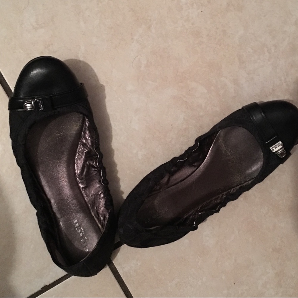 Coach flats