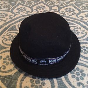 Stussy bucket hat