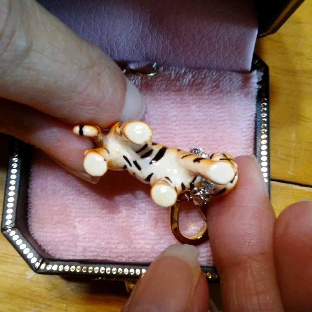 JUICY COUTURE 🐅 TIGER CHARM 🐅!!!! - Picture 5 of 8
