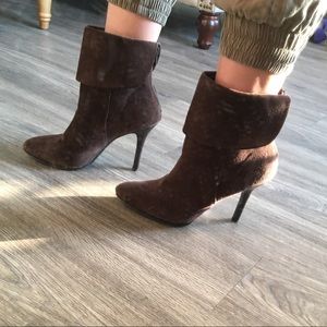 Calvin Klein sz 8.5 chocolate ankle bootie