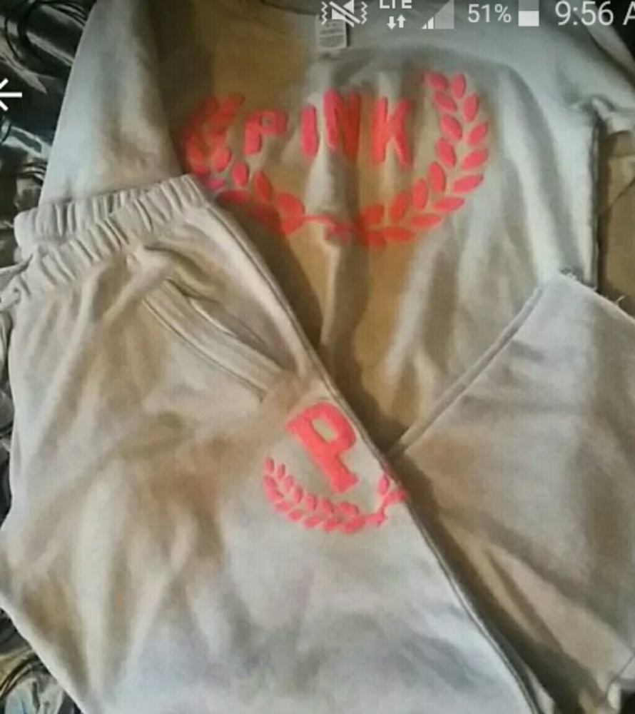 Vs pink outfit