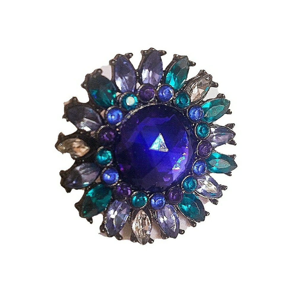 Large Rhinestone Medallion Blue And Turquoise Ring NWT