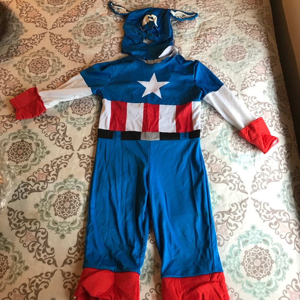 Costume