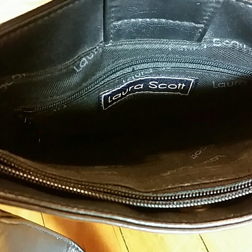 Laura Scott shoulder bag - Picture 4 of 4