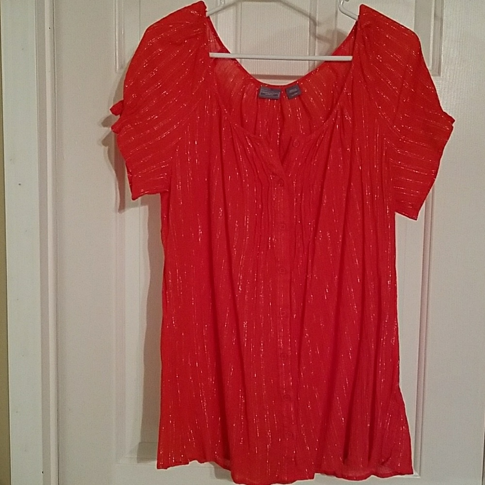 Red sparkly button down top 16/18