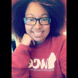 Meet your Posher, Kendra