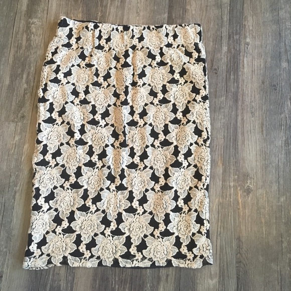 Floral Stitched Pencil Skirt | Sz M - Picture 1 of 3