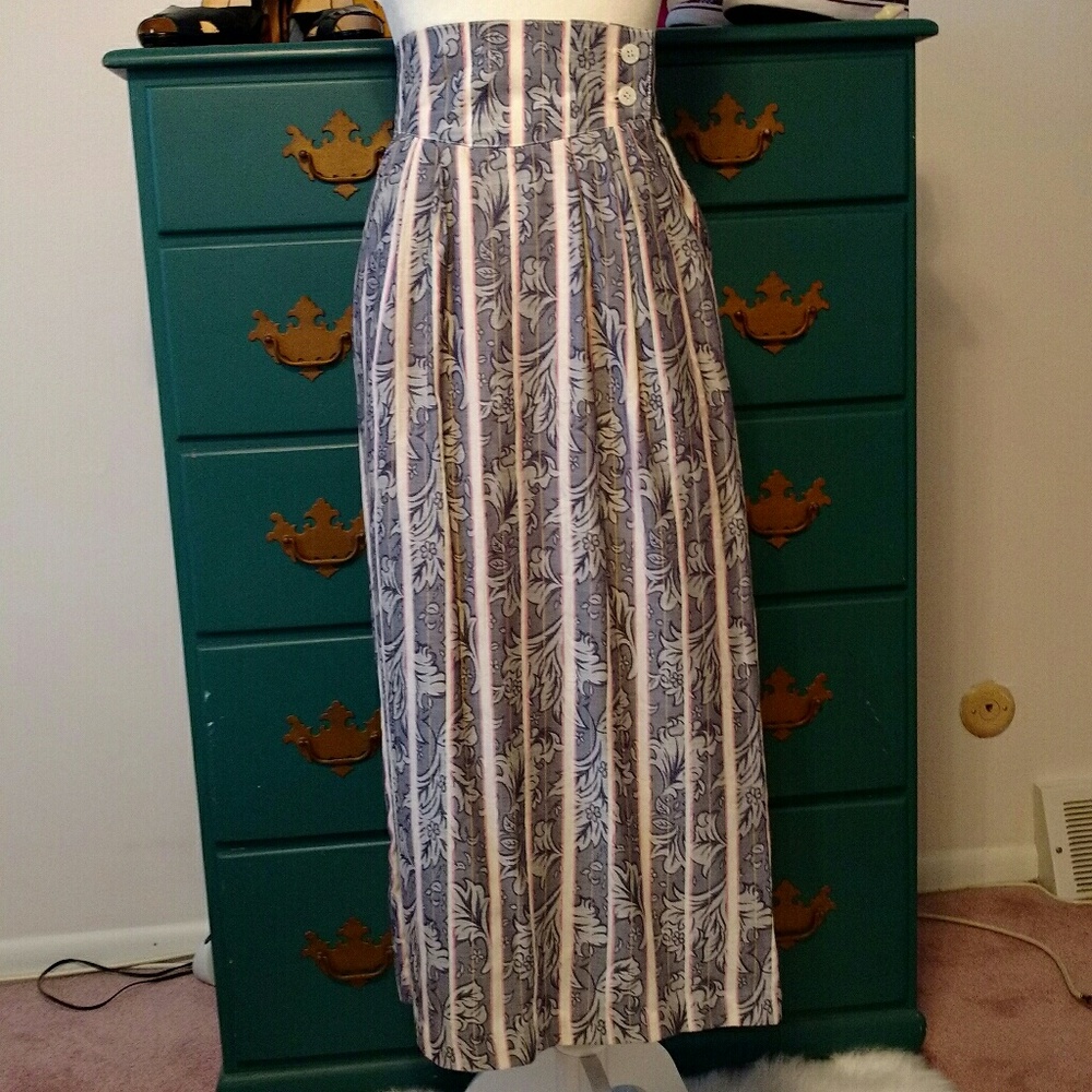 Vintage High Waisted Midi Printed Skirt w/ Pockets