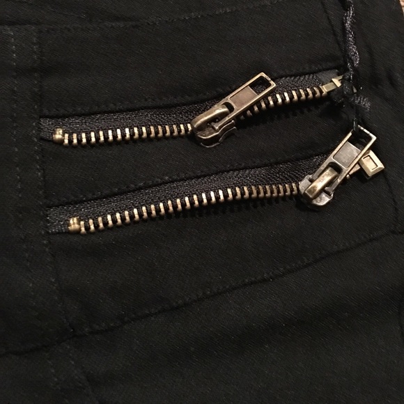  Too Cute Floral Embroidered Skinny Pants - Picture 4 of 4