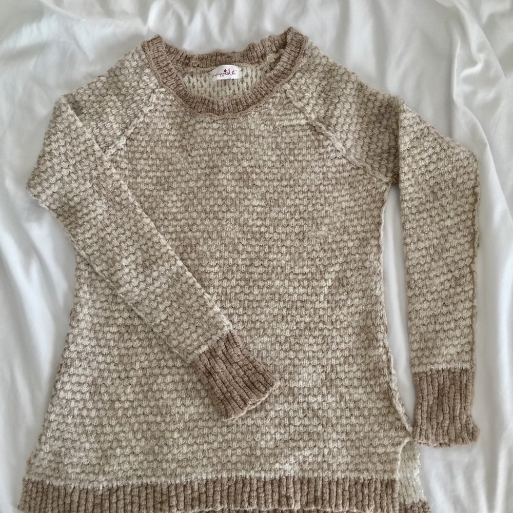 Super cute and comfy sweater! Great condition!