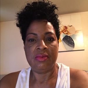 Meet your Posher, Joan