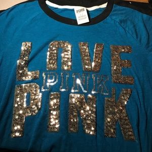 Teal shirt sleeve Pink tee