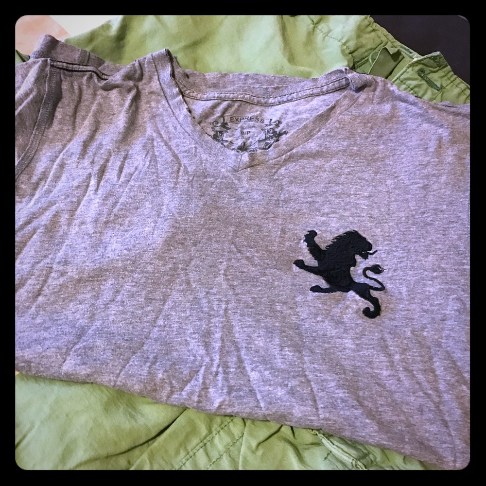 Express distressed t-shirt