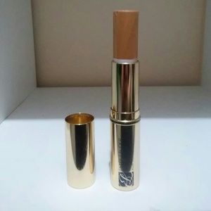 Estee Lauder Tender Blush sheer stick in 01pearl